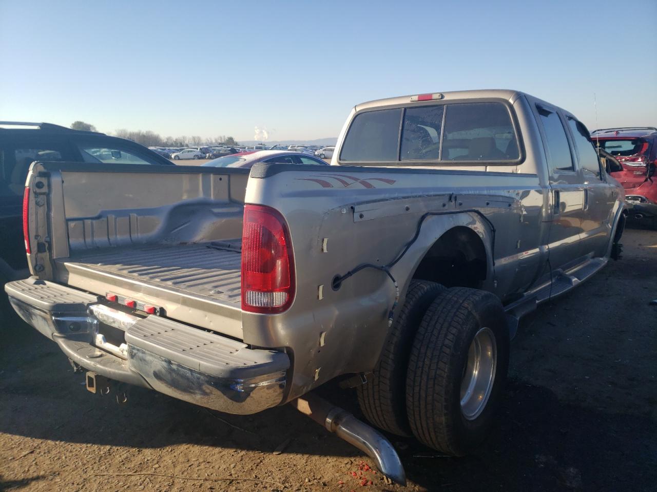 Photo 4 from auction – 2004 FORD F350 SUPER with VIN 1FTWW32P24ED20563