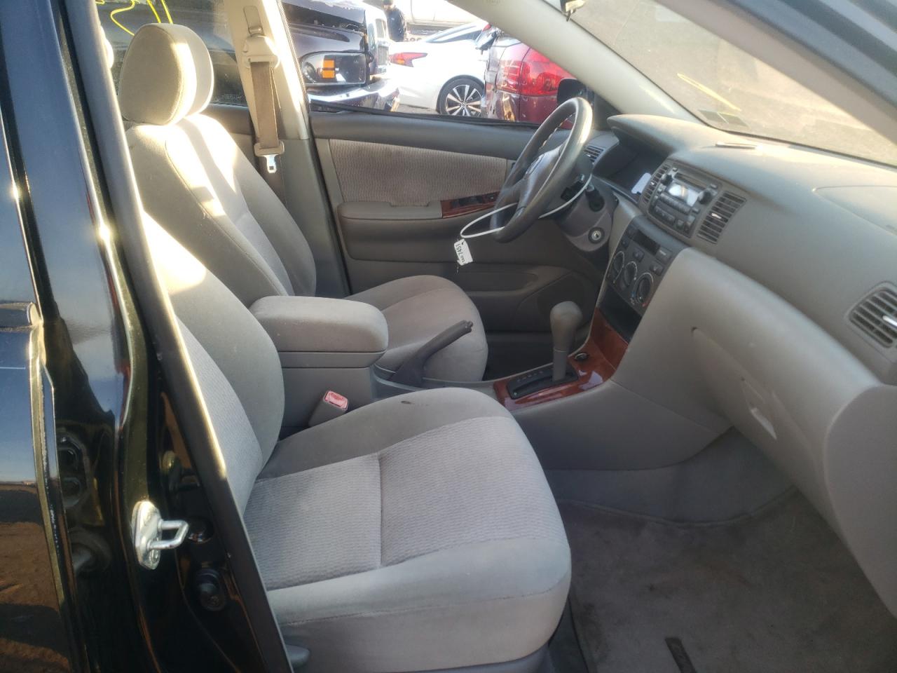 Photo 5 from auction – 2005 TOYOTA COROLLA CE with VIN 2T1BR30E15C425526