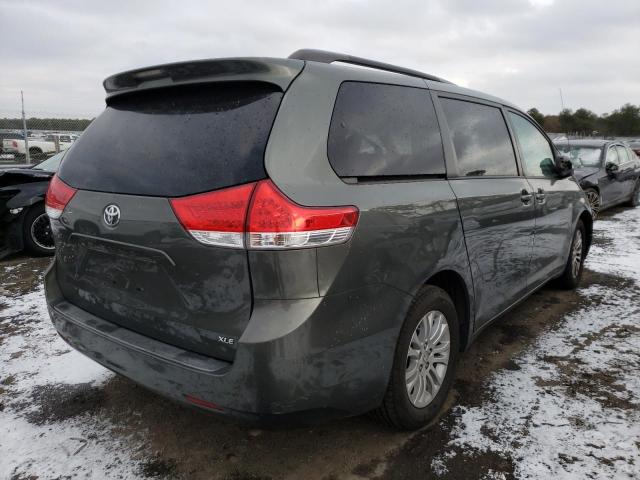 Photo 4 from auction – 2011 TOYOTA SIENNA XLE with VIN 5TDYK3DC3BS024652
