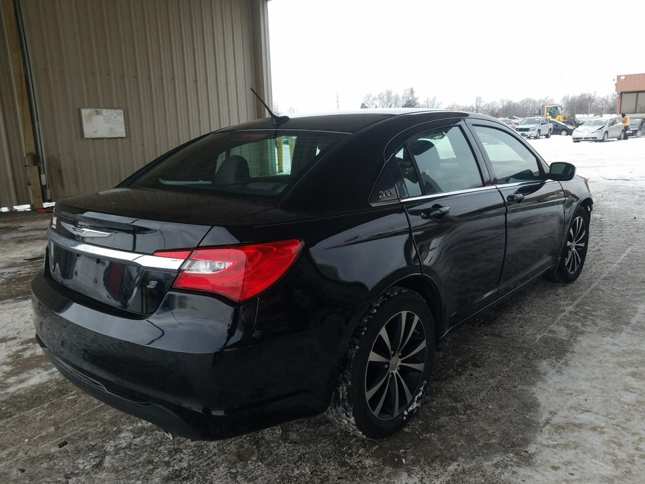 Photo 4 from auction – 2013 CHRYSLER 200 TOURIN with VIN 1C3CCBBG5DN738870