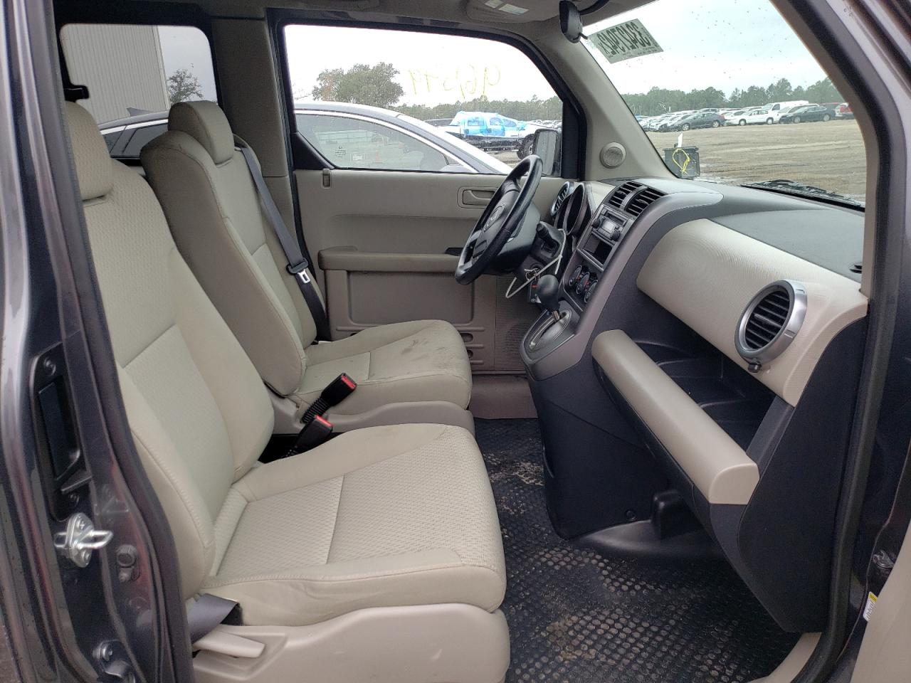 Photo 5 from auction – 2011 HONDA ELEMENT LX with VIN 5J6YH2H32BL006111
