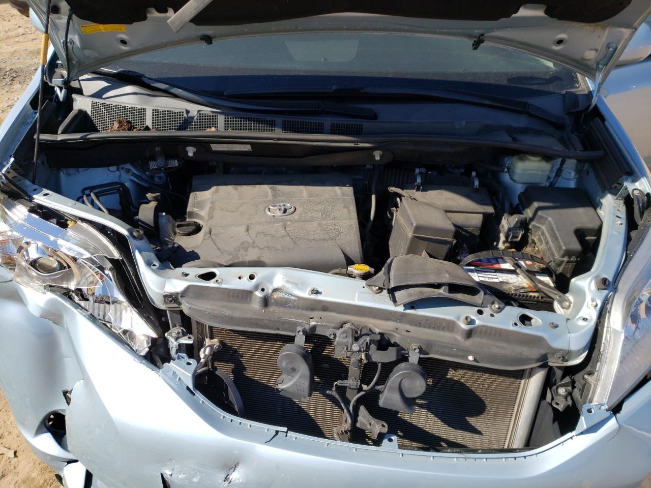 Photo 7 from auction – 2016 TOYOTA SIENNA XLE with VIN 5TDYK3DC9GS740107