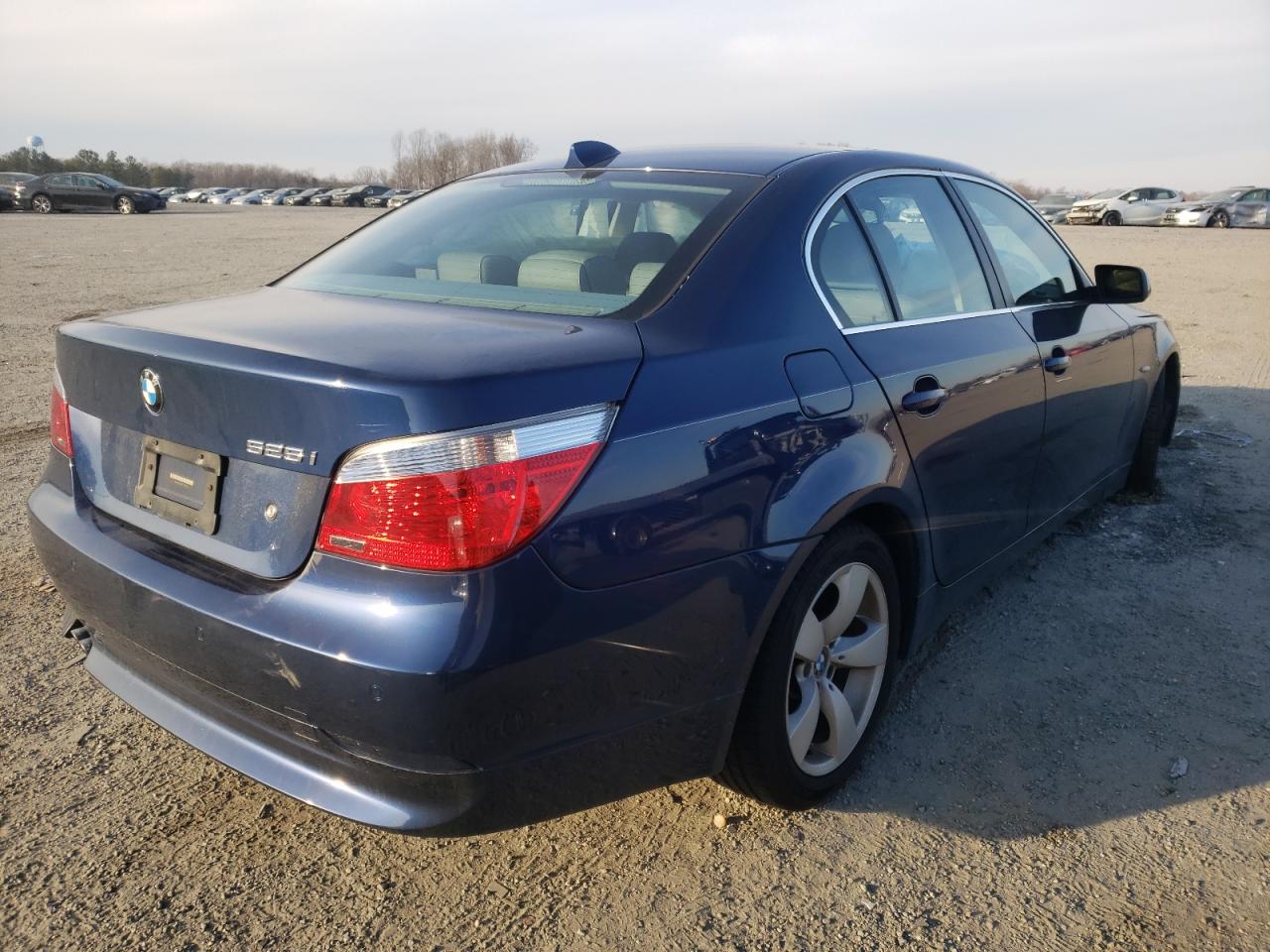 Photo 4 from auction – 2007 BMW 525 I with VIN WBANE53597CY05786