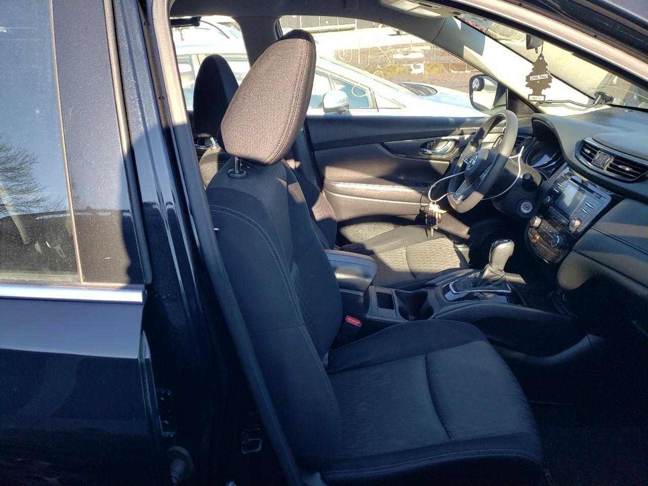 Photo 5 from auction – 2017 NISSAN ROGUE S with VIN JN8AT2MV2HW257252