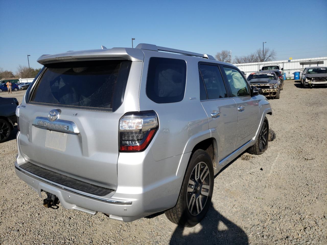 Photo 4 from auction – 2014 TOYOTA 4RUNNER SR with VIN JTEBU5JR9E5190412