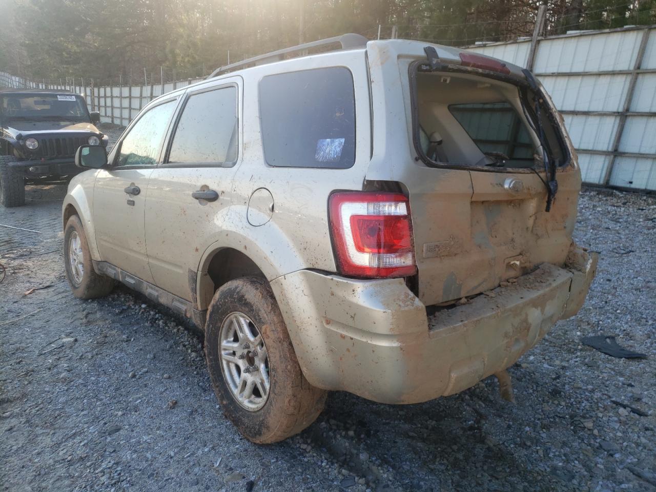 Photo 3 from auction – 2010 FORD ESCAPE XLT with VIN 1FMCU0DG0AKC44483