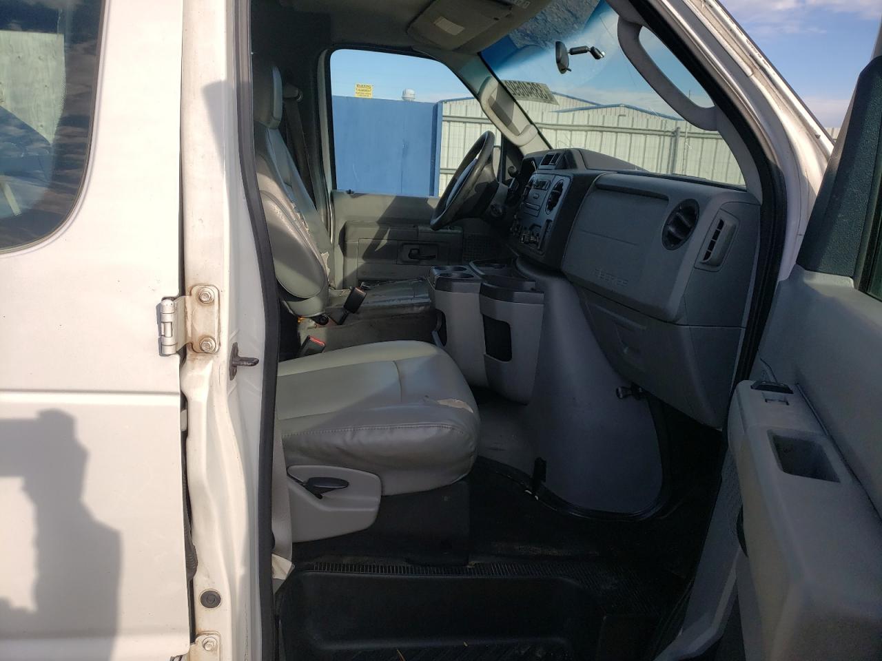Photo 5 from auction – 2010 FORD ECONOLINE with VIN 1FTNS2EW9ADA34148