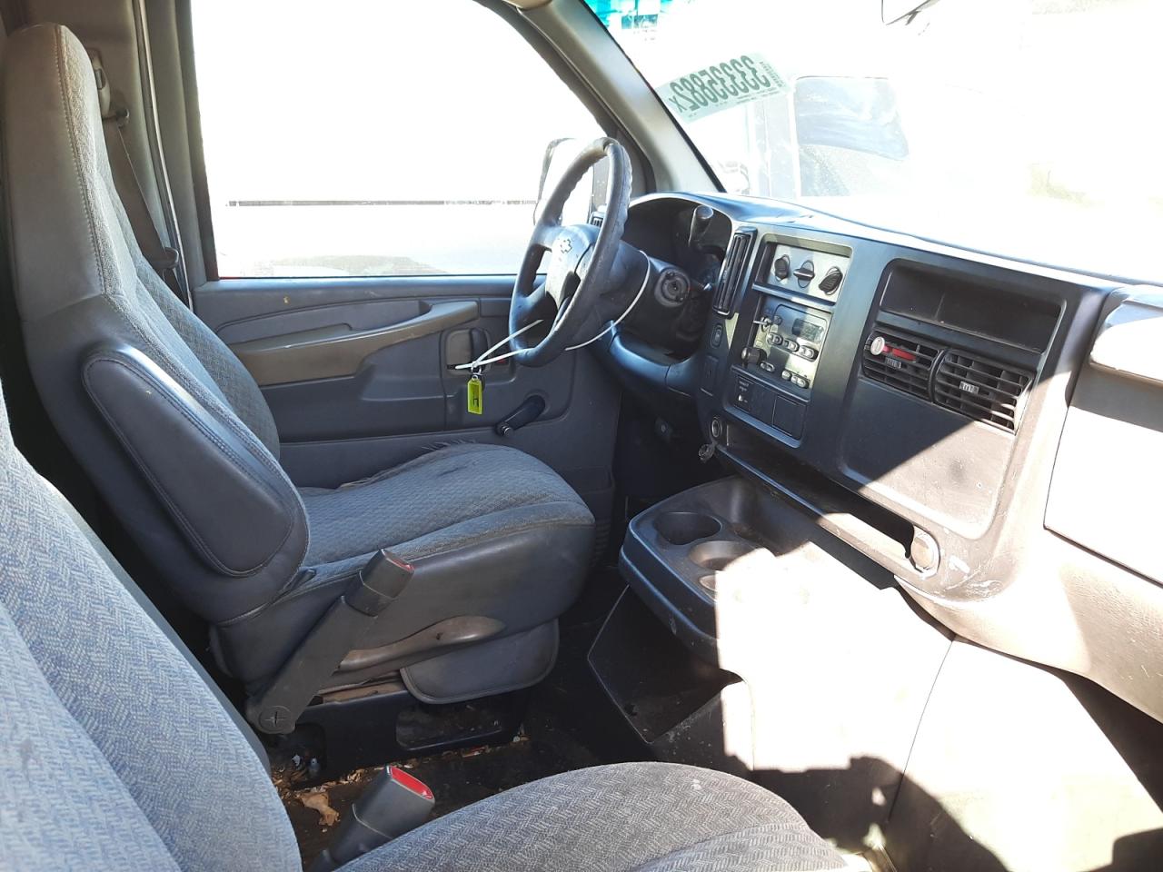 Photo 5 from auction – 2007 CHEVROLET EXPRESS G2 with VIN 1GCGG25VX71250067