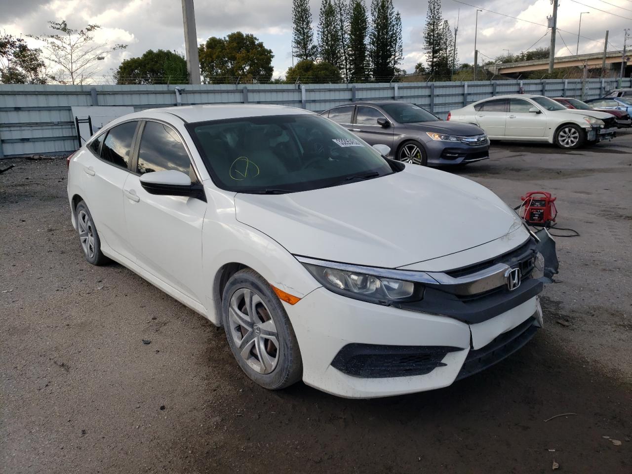 Photo 1 from auction – 2016 HONDA CIVIC LX with VIN 19XFC2F54GE006773