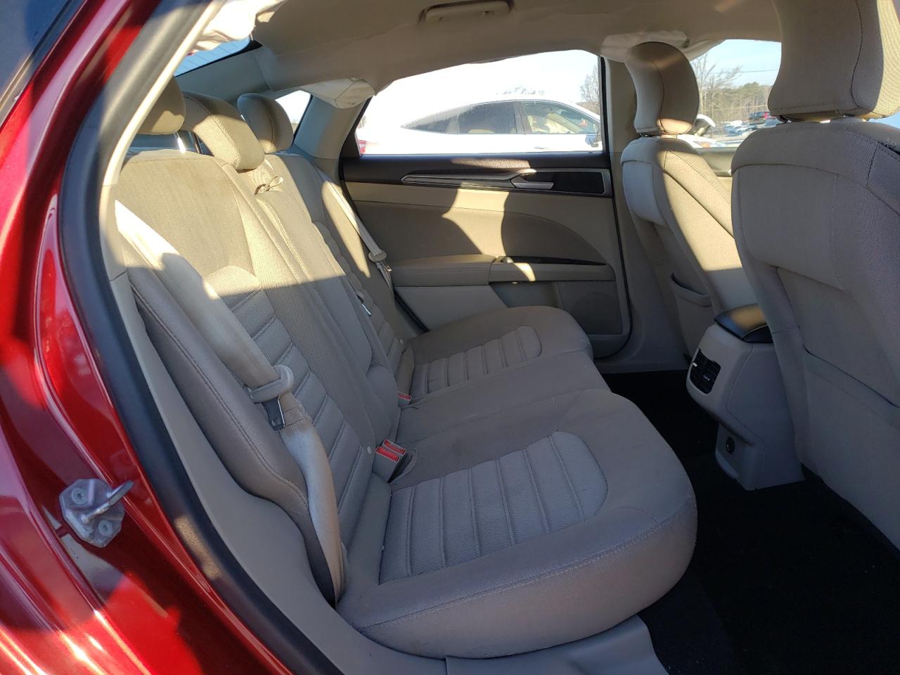 Photo 6 from auction – 2019 FORD FUSION SE with VIN 3FA6P0LU5KR187992