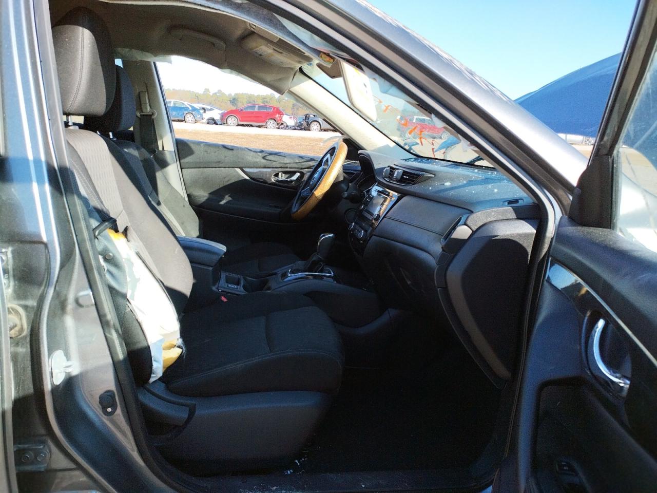 Photo 5 from auction – 2017 NISSAN ROGUE S with VIN KNMAT2MTXHP502691