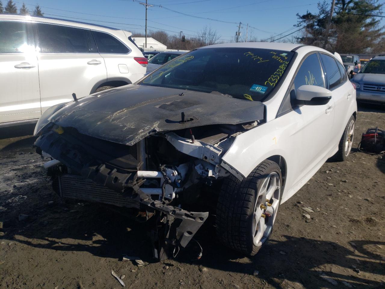 Photo 2 from auction – 2013 FORD FOCUS ST with VIN 1FADP3L90DL135577