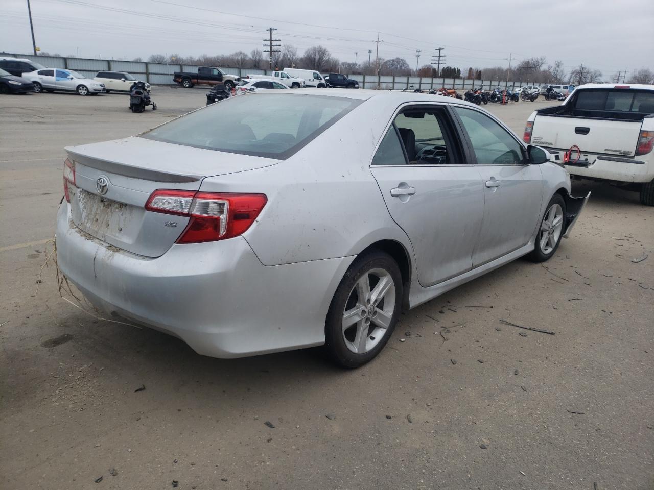 Photo 4 from auction – 2014 TOYOTA CAMRY L with VIN 4T1BF1FK3EU356444