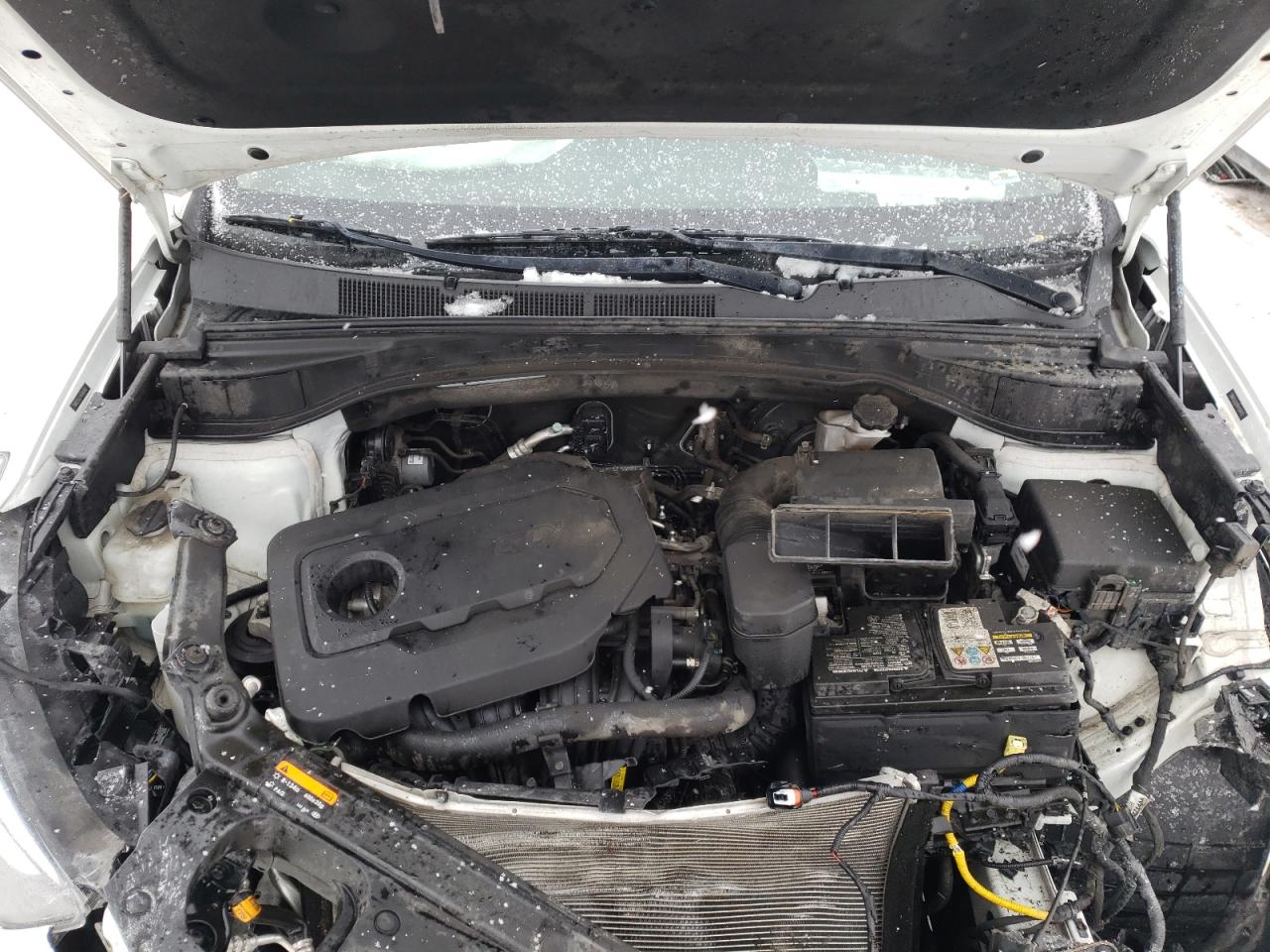 Photo 7 from auction – 2017 HYUNDAI SANTA FE S with VIN 5NMZU3LB0HH000442