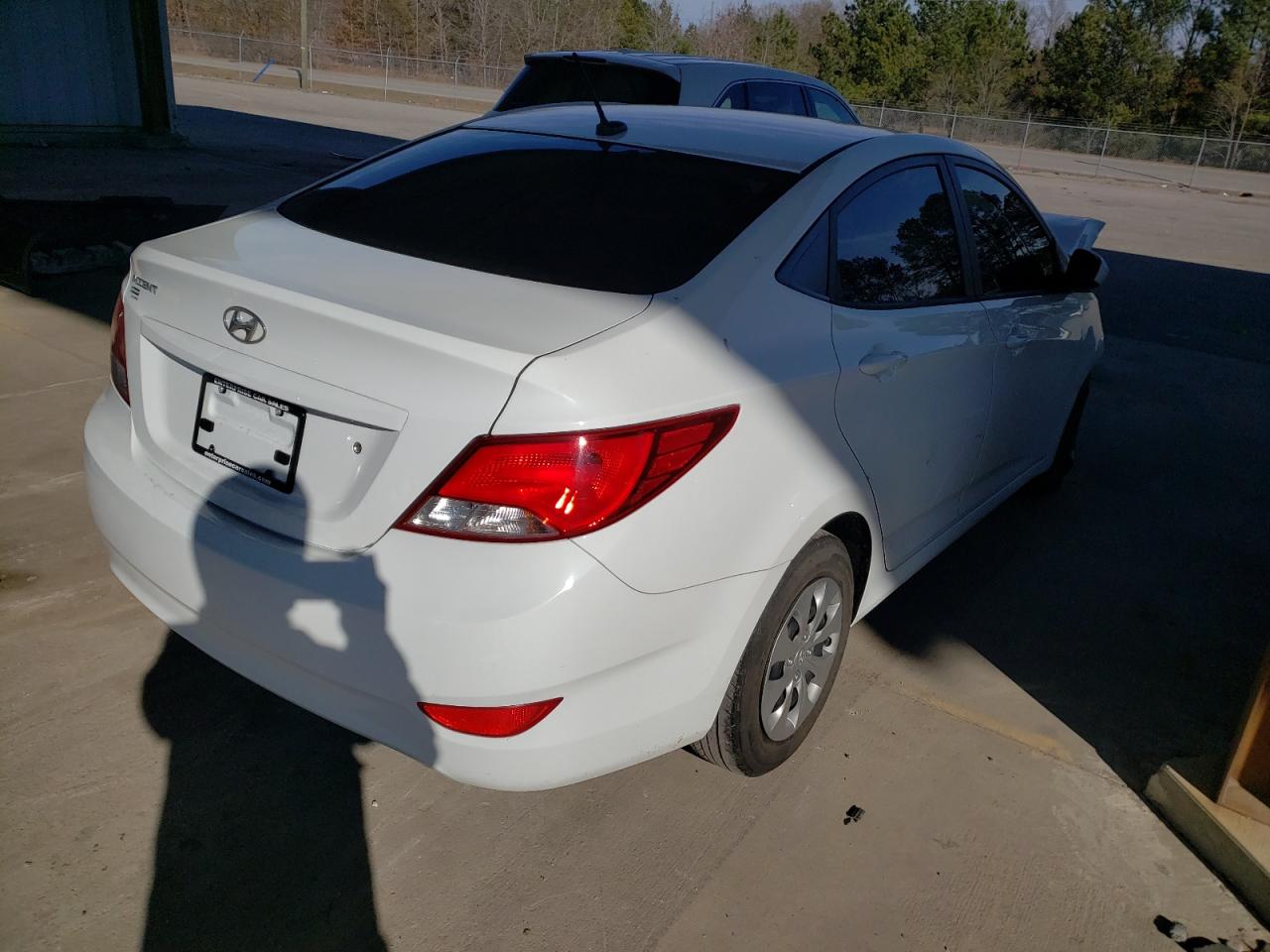 Photo 4 from auction – 2016 HYUNDAI ACCENT with VIN KMHCT4AE9GU979151