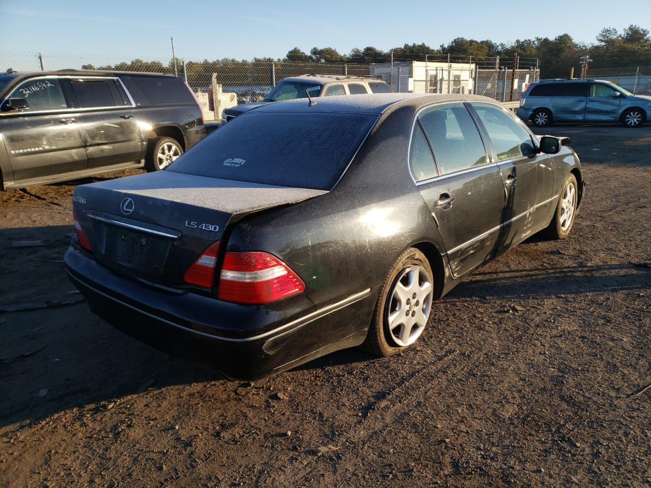 Photo 4 from auction – 2005 LEXUS LS 430 with VIN JTHBN36F450174182