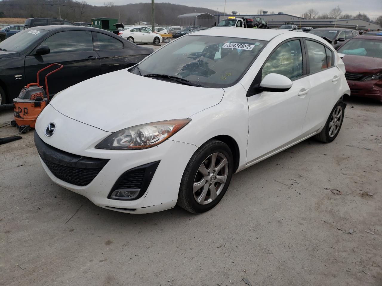 Photo 2 from auction – 2011 MAZDA 3 I with VIN JM1BL1VF3B1373629
