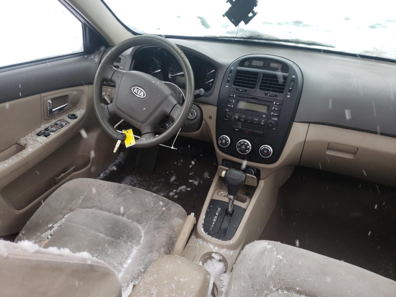 Photo 9 from auction – 2009 KIA SPECTRA EX with VIN KNAFE221595656351