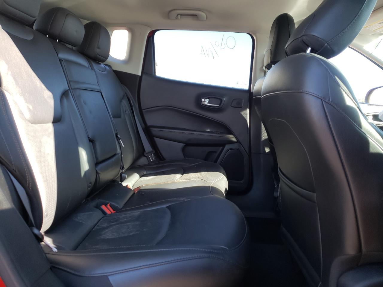 Photo 6 from auction – 2019 JEEP COMPASS LI with VIN 3C4NJDCB0KT653022