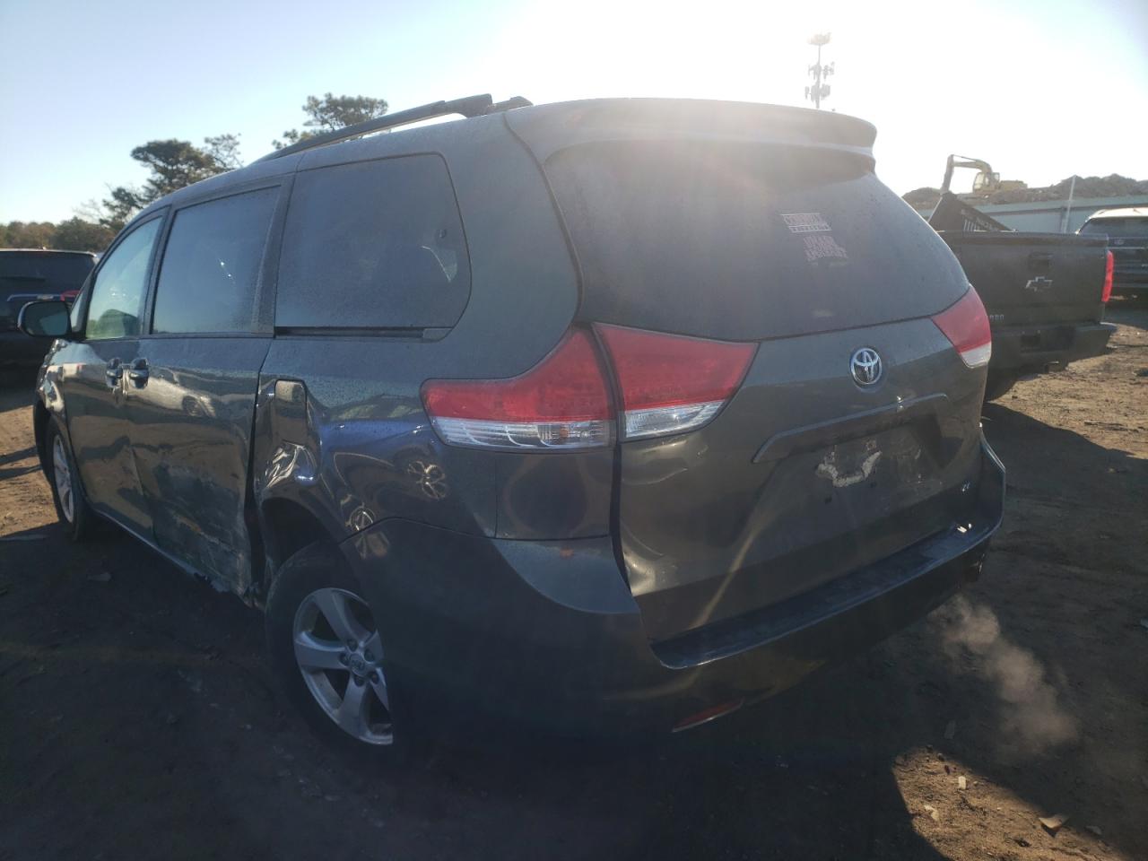 Photo 3 from auction – 2012 TOYOTA SIENNA LE with VIN 5TDKK3DCXCS254745