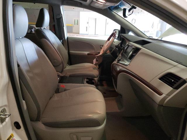 Photo 5 from auction – 2014 TOYOTA SIENNA XLE with VIN 5TDYK3DC7ES434164