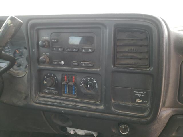 Photo 9 from auction – 2006 CHEVROLET SILVERADO with VIN 1GCHC29U46E253216