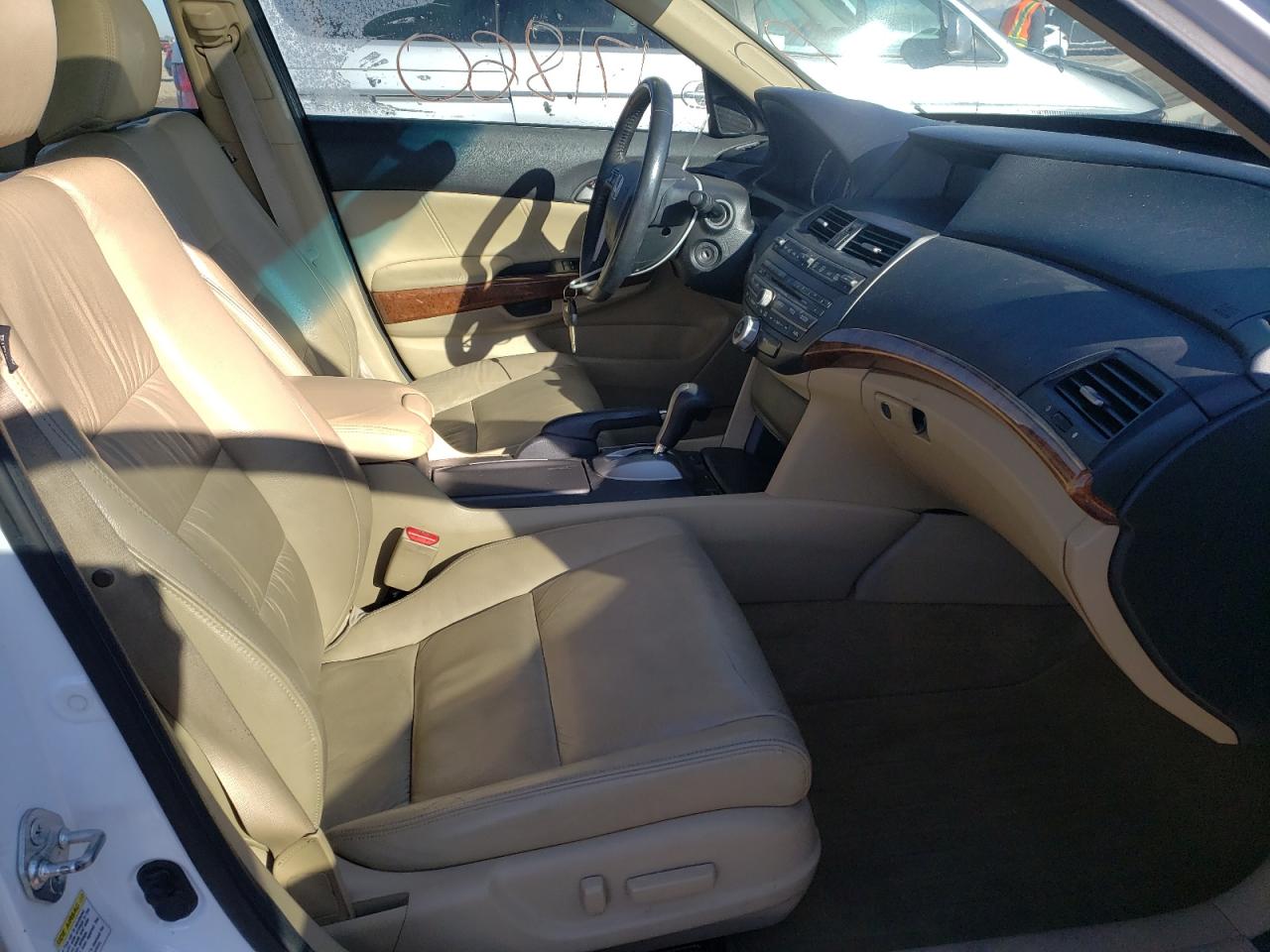 Photo 5 from auction – 2012 HONDA ACCORD EXL with VIN 1HGCP2F82CA181989