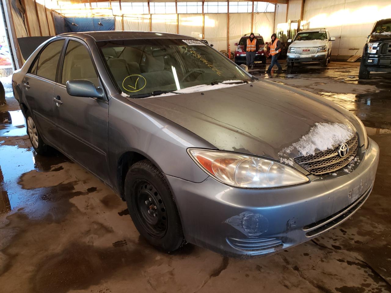 TOYOTA CAMRY LE 2003 with VIN 4T1BE32K23U184053 - Photo from auction