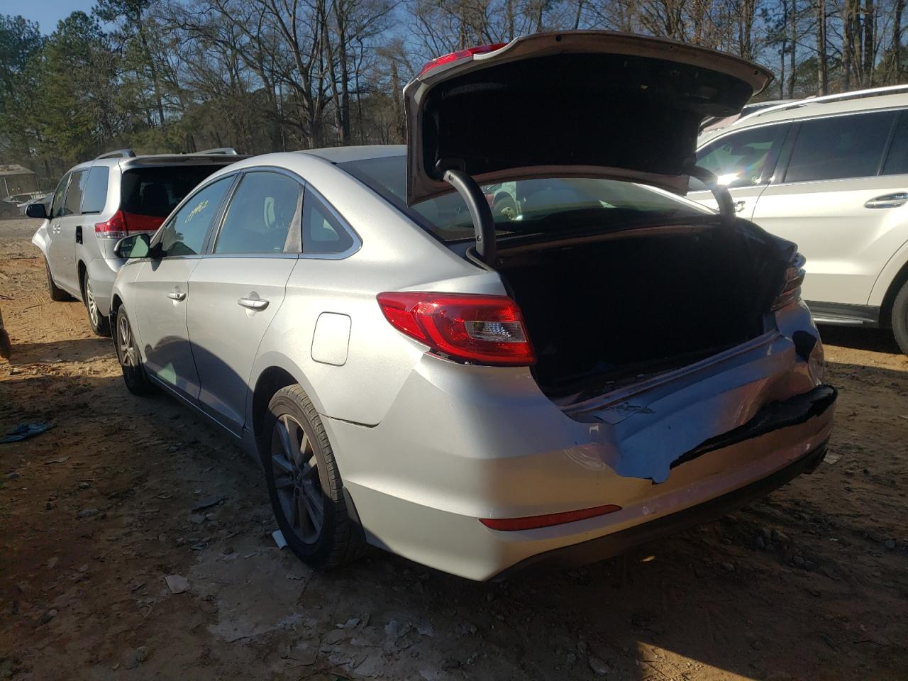 Photo 3 from auction – 2016 HYUNDAI SONATA SE with VIN 5NPE24AF0GH416802