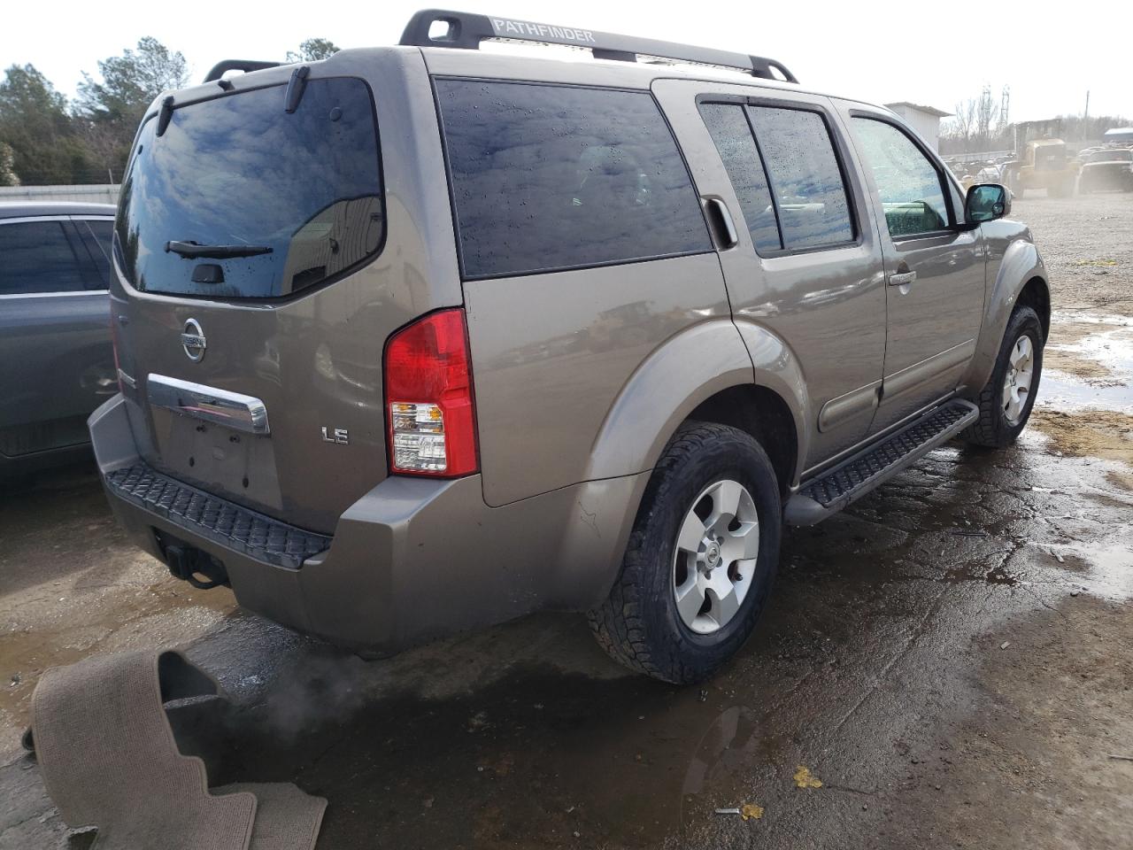 Photo 4 from auction – 2006 NISSAN PATHFINDER with VIN 5N1AR18U36C628595