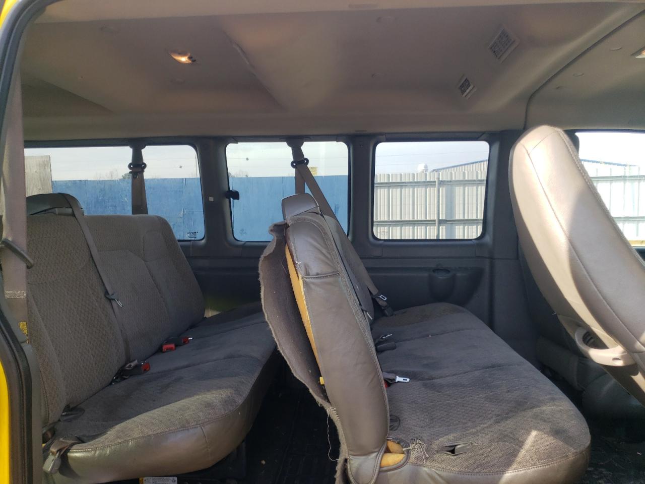Photo 6 from auction – 2017 CHEVROLET EXPRESS G3 with VIN 1GAZGPFG7H1174484