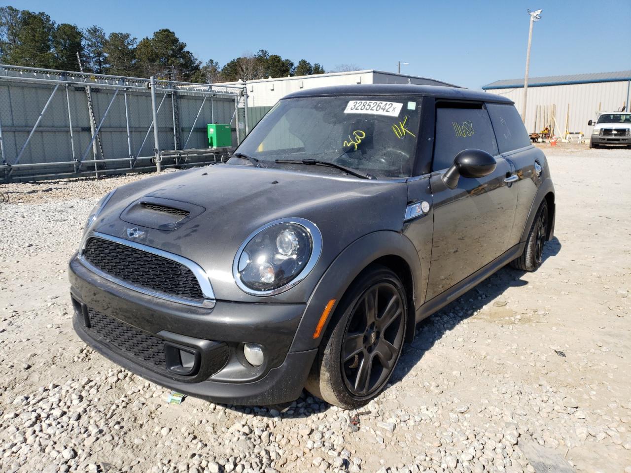 Photo 2 from auction – 2013 MINI COOPER S with VIN WMWSV3C59DT393856