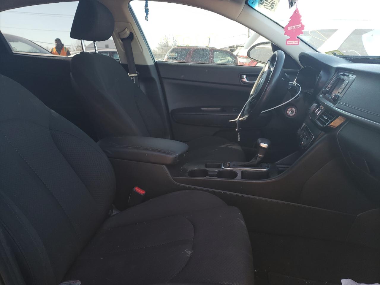 Photo 5 from auction – 2016 KIA OPTIMA LX with VIN KNAGT4L37G5107818