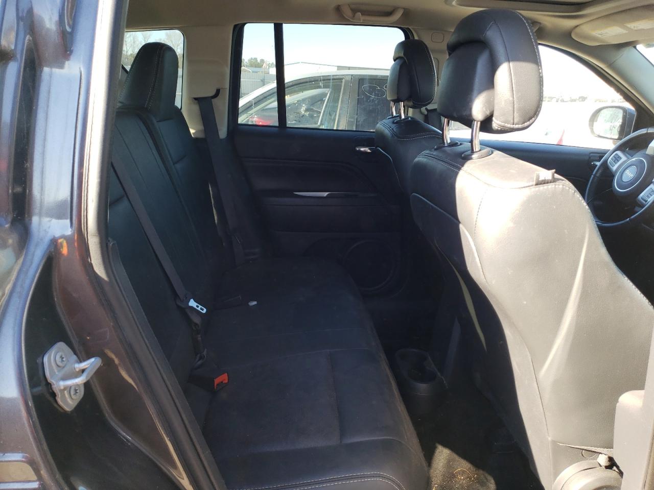 Photo 6 from auction – 2017 JEEP COMPASS LA with VIN 1C4NJDEB8HD193457