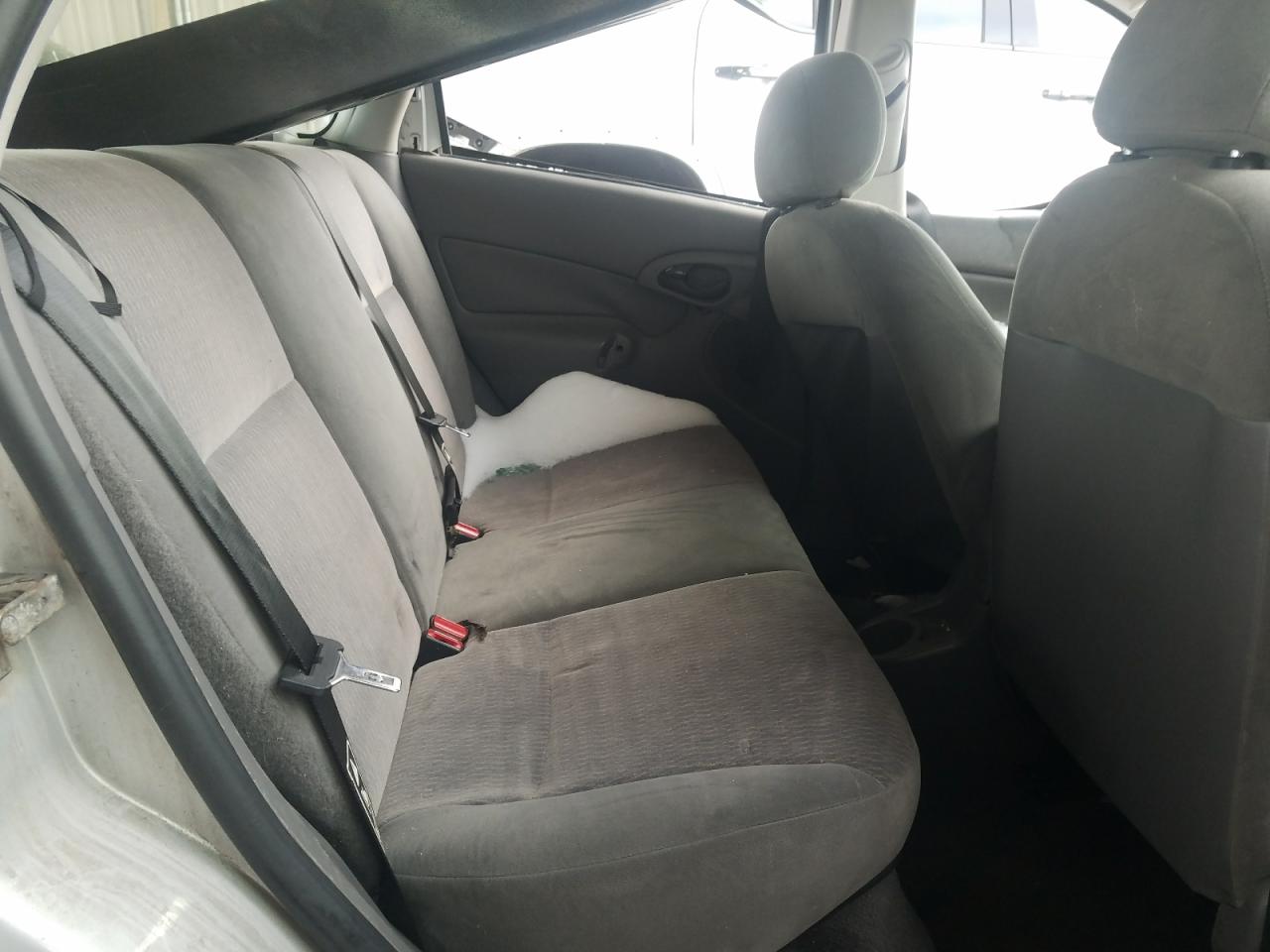 Photo 6 from auction – 2000 FORD FOCUS SE with VIN 1FAFP3639YW249744