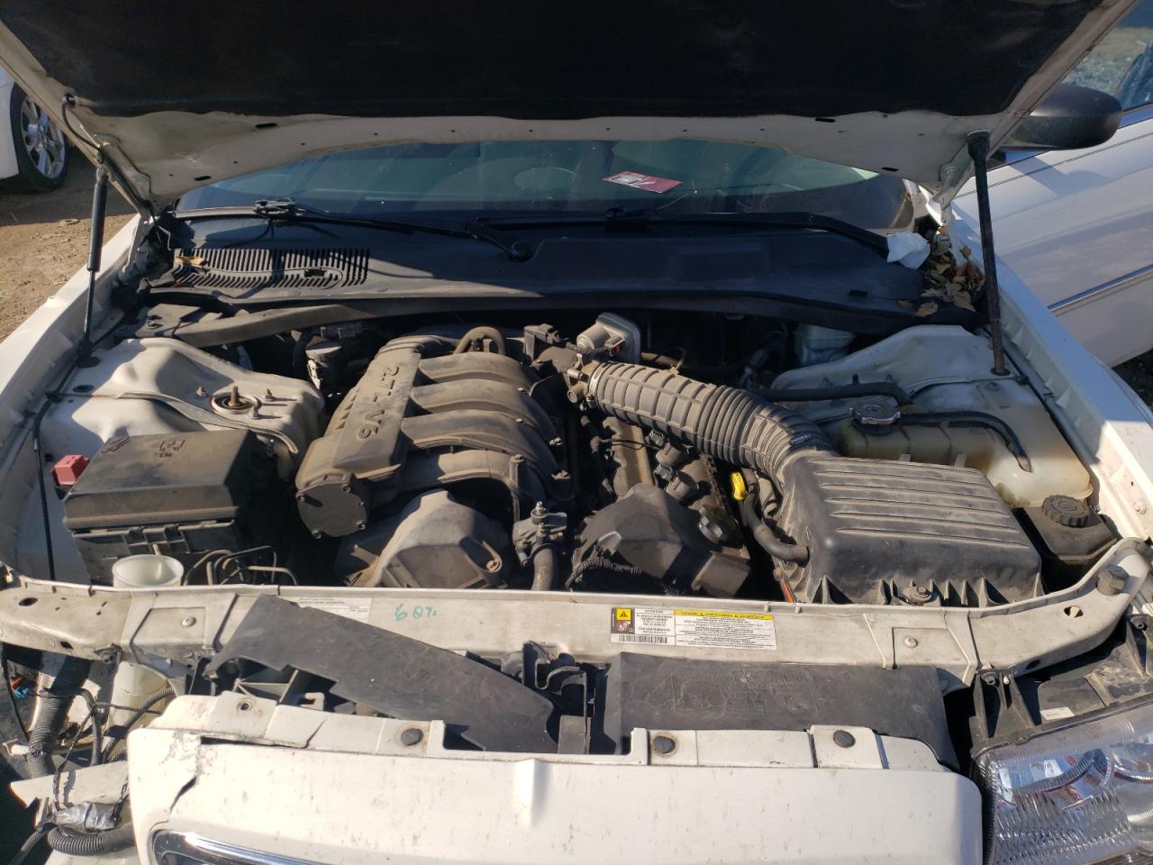 Photo 7 from auction – 2008 CHRYSLER 300 LX with VIN 2C3KA43R28H291846