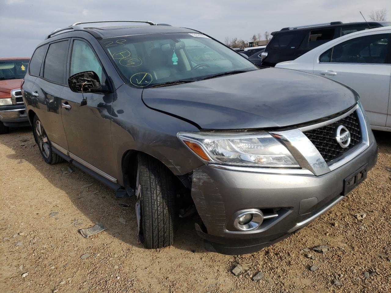 NISSAN PATHFINDER 2015 with VIN 5N1AR2MM6FC722272 - Photo from auction