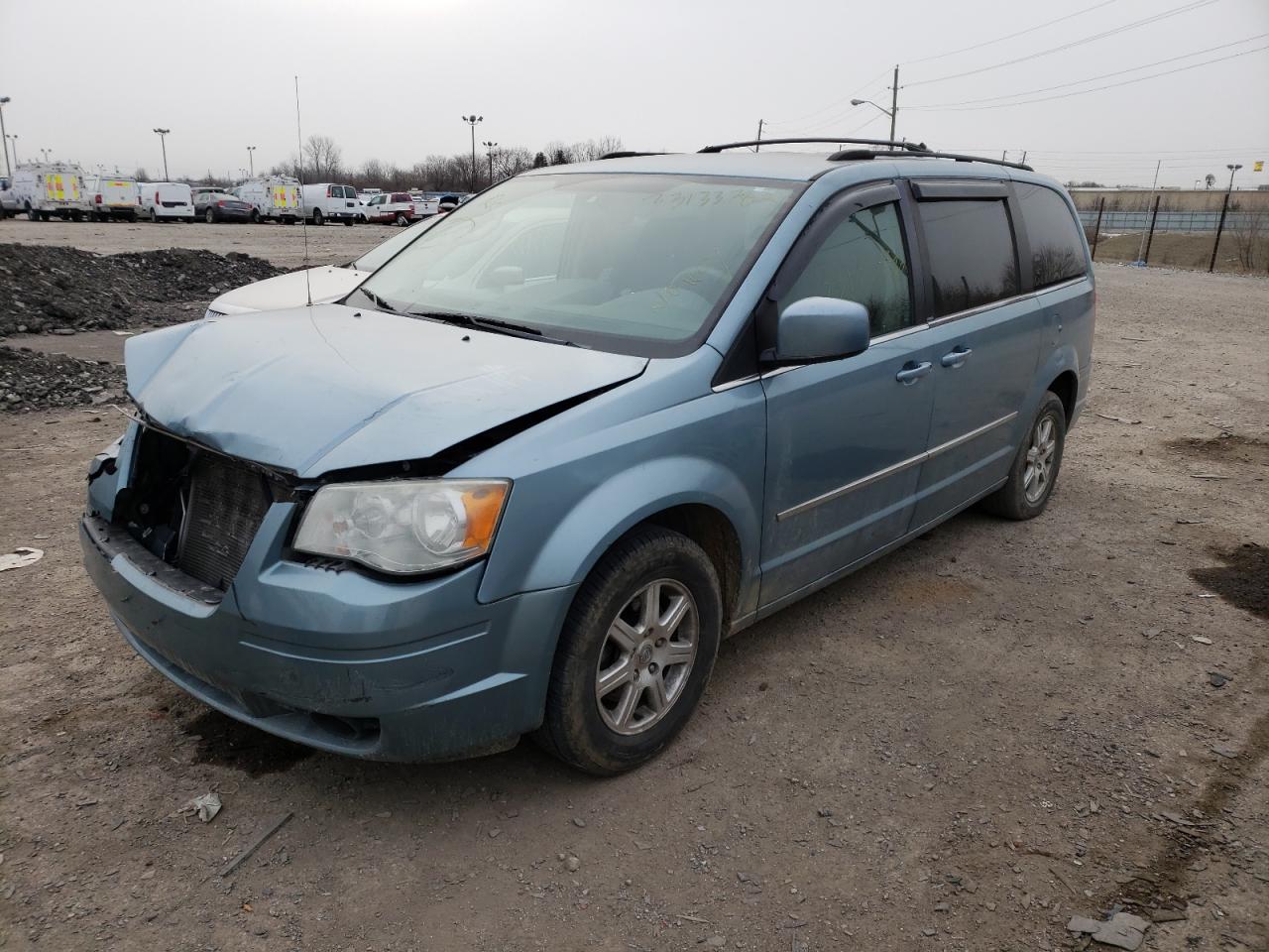 Photo 2 from auction – 2009 CHRYSLER TOWN & COU with VIN 2A8HR54109R592097