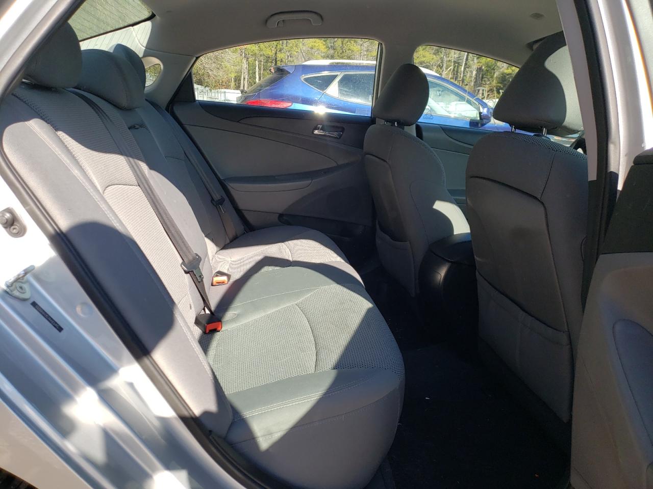 Photo 6 from auction – 2014 HYUNDAI SONATA GLS with VIN 5NPEB4AC5EH848255