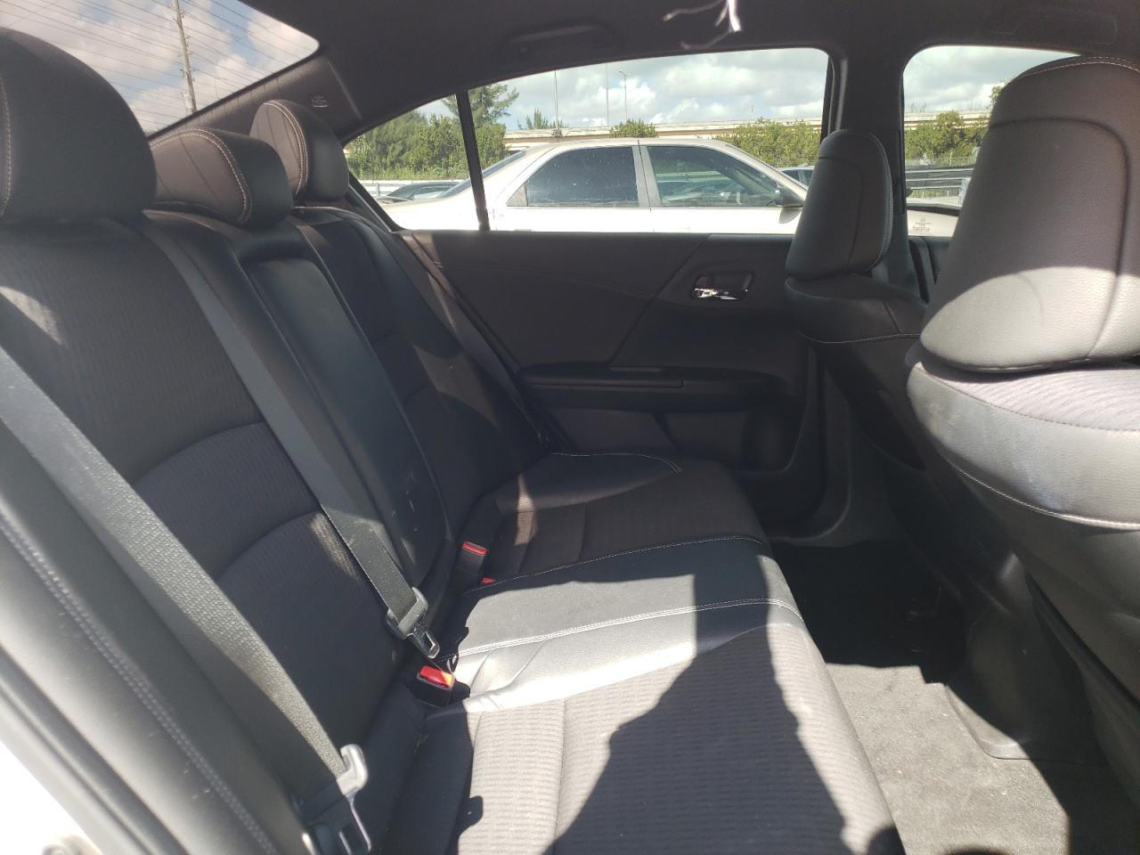 Photo 6 from auction – 2016 HONDA ACCORD SPO with VIN 1HGCR2E53GA050545