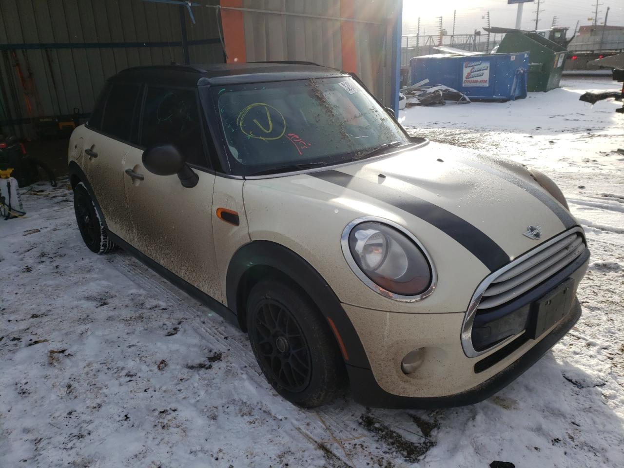 MINI COOPER 2015 with VIN WMWXS5C56FT829530 - Photo from auction