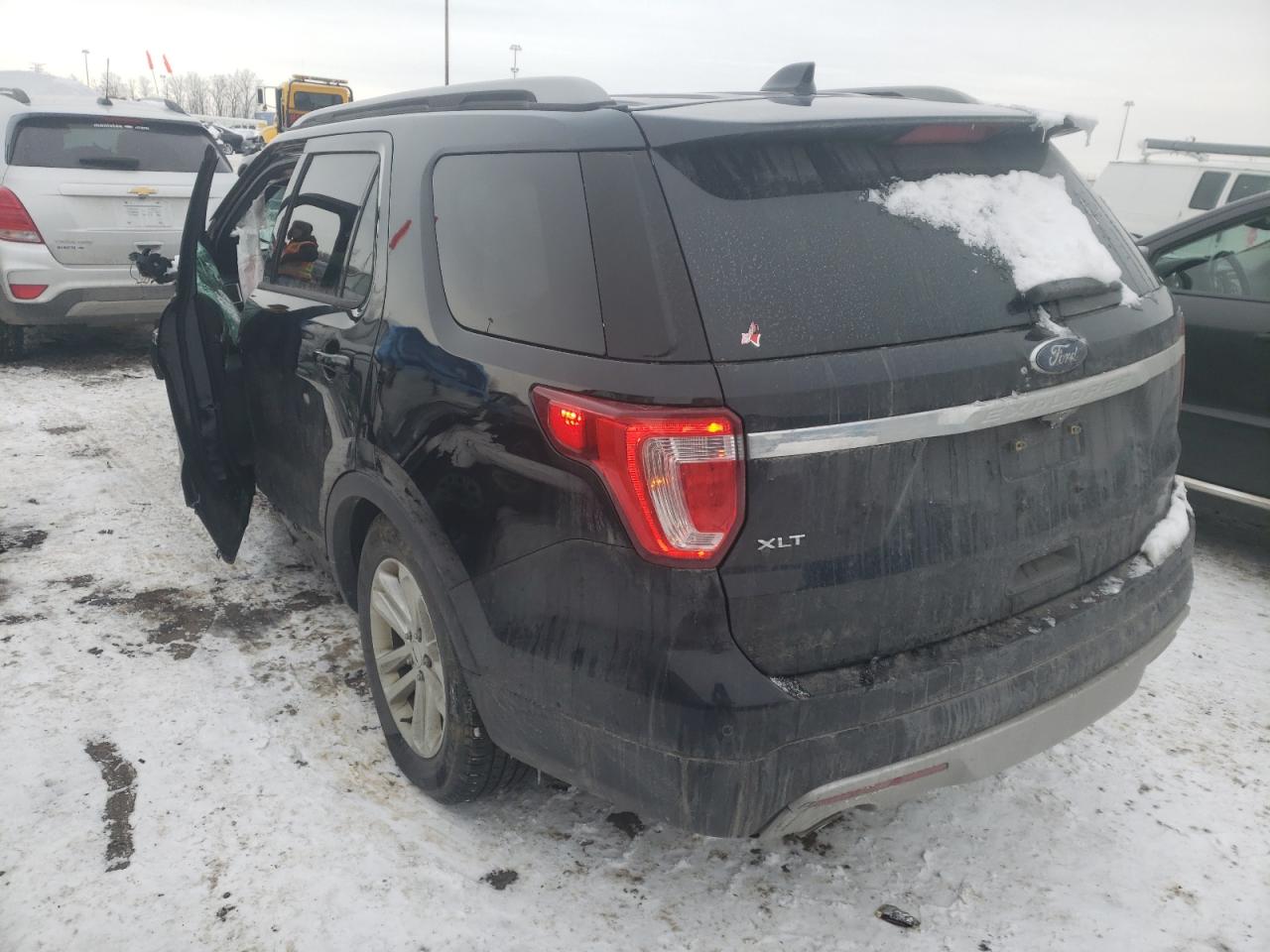 Photo 3 from auction – 2017 FORD EXPLORER X with VIN 1FM5K7D83HGC53353