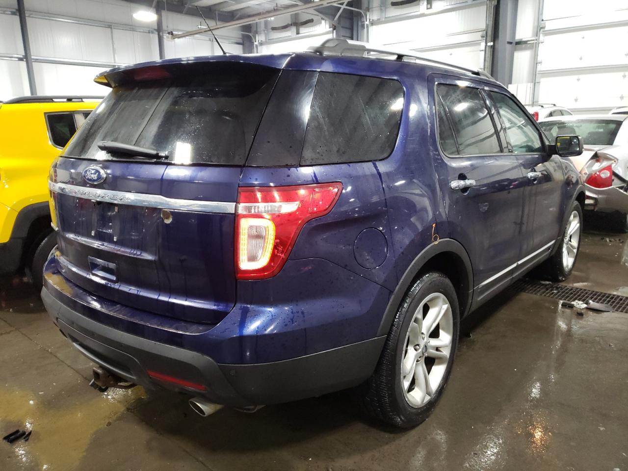 Photo 4 from auction – 2011 FORD EXPLORER L with VIN 1FMHK7F85BGA69002