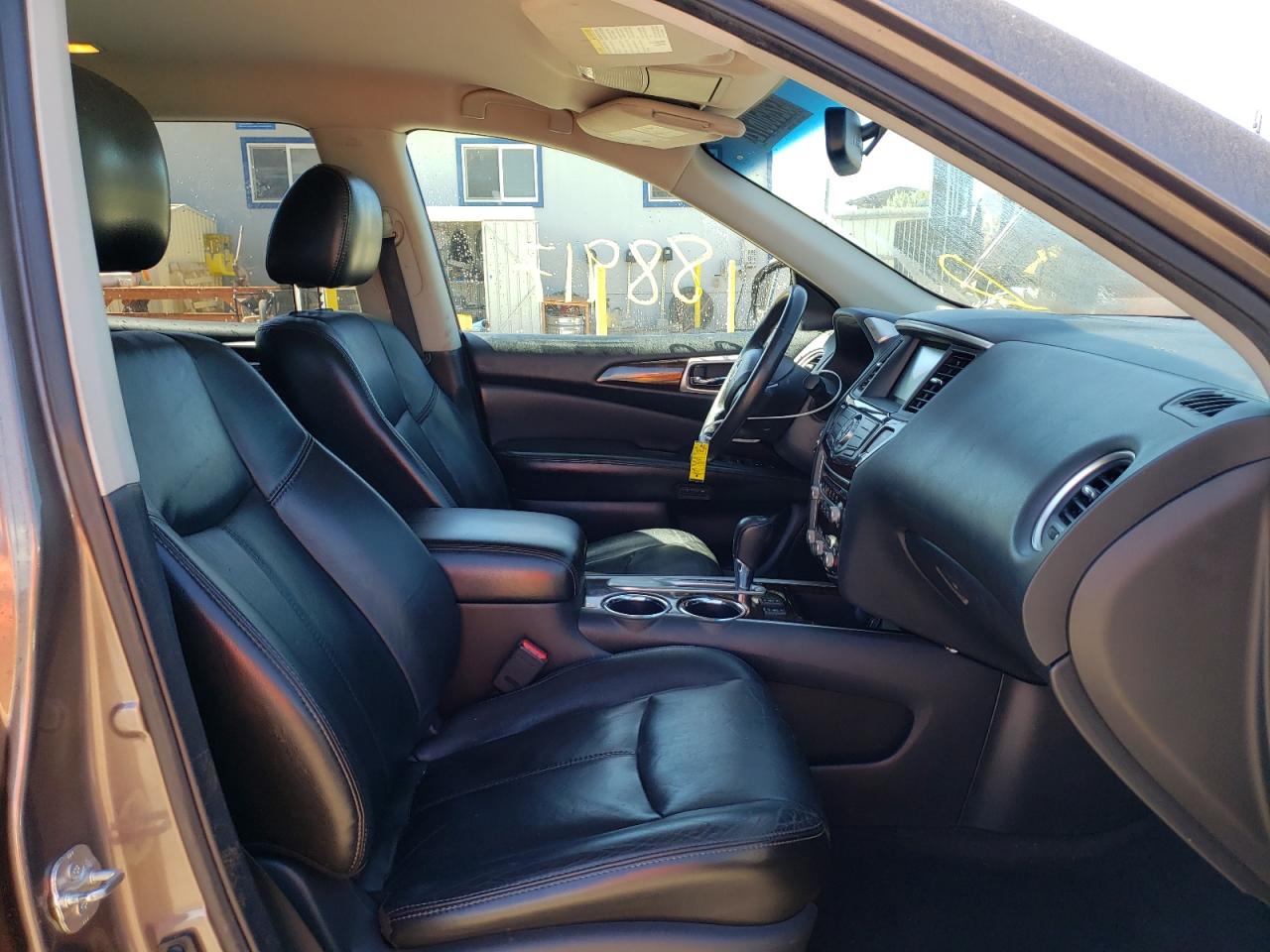 Photo 5 from auction – 2013 NISSAN PATHFINDER with VIN 5N1AR2MN0DC665055