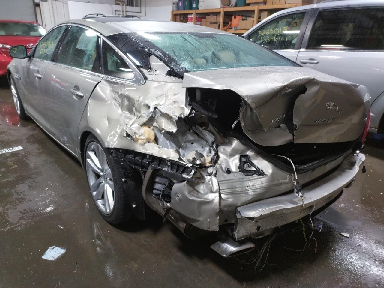 Photo 3 from auction – 2011 JAGUAR XJL with VIN SAJWA2GB2BLV07687