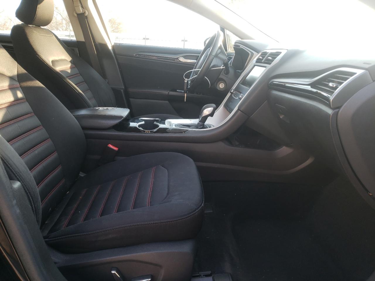 Photo 5 from auction – 2015 FORD FUSION SE with VIN 3FA6P0HD2FR273890