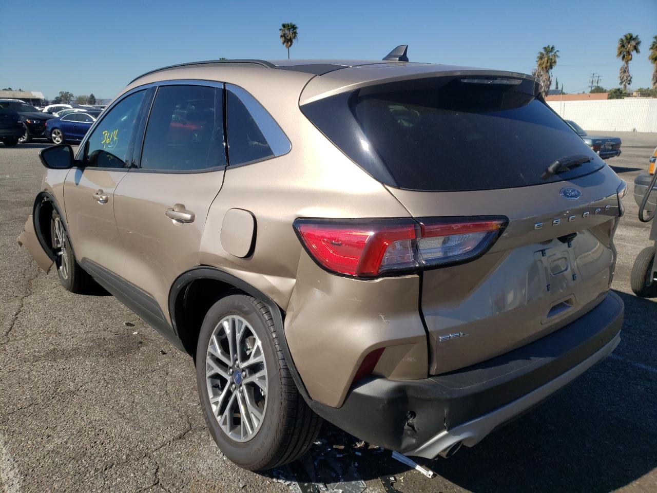 Photo 3 from auction – 2020 FORD ESCAPE SEL with VIN 1FMCU0H65LUC51020