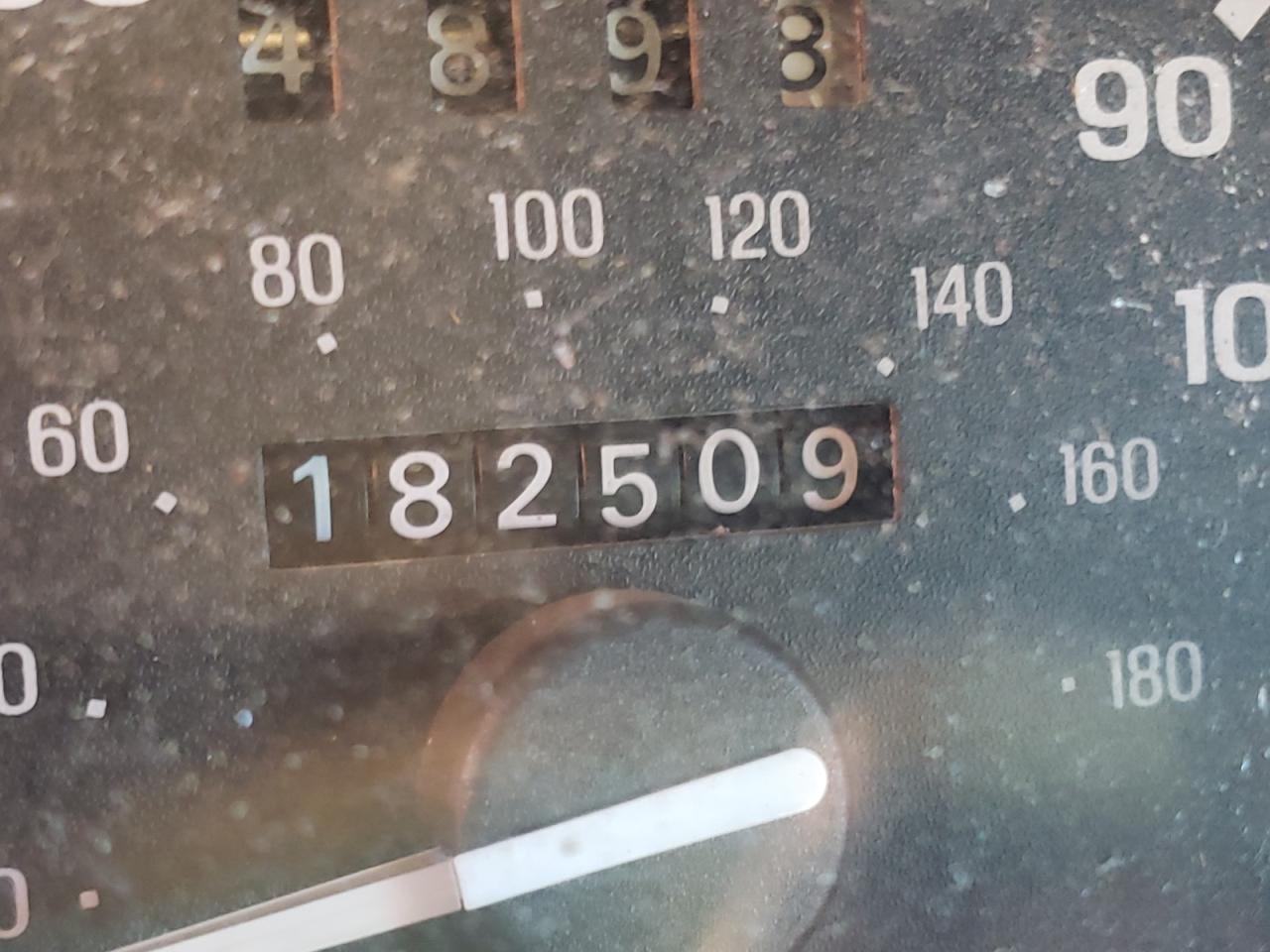 Photo 8 from auction – 1996 FORD EXPLORER with VIN 1FMDU35P8TZA93049