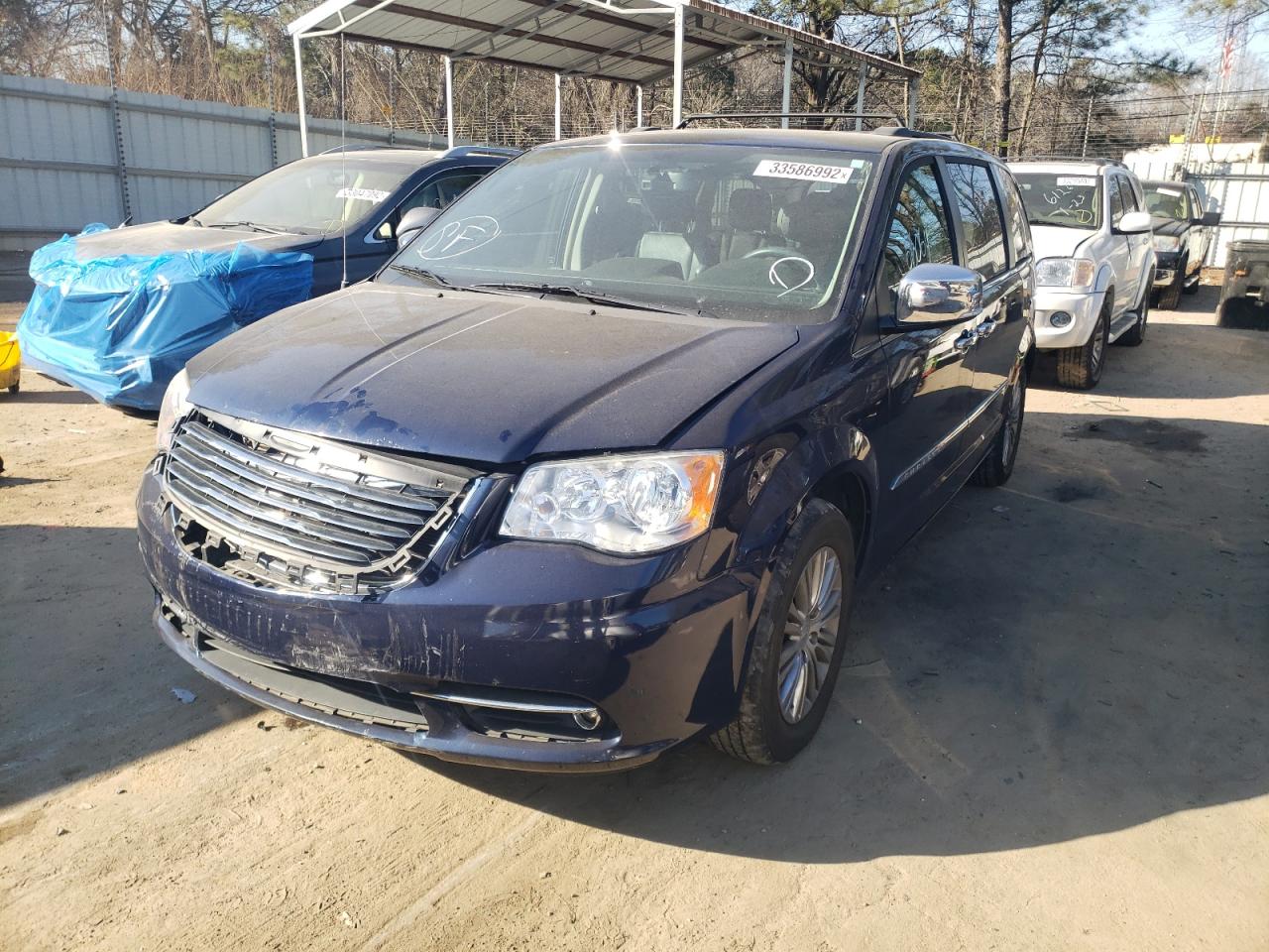 Photo 2 from auction – 2014 CHRYSLER TOWN & COU with VIN 2C4RC1CG1ER142805