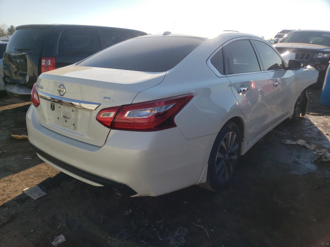 Photo 4 from auction – 2017 NISSAN ALTIMA 2.5 with VIN 1N4AL3AP3HC272230